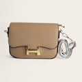 Bolsa Feminina Transversal com Detalhe Metálico