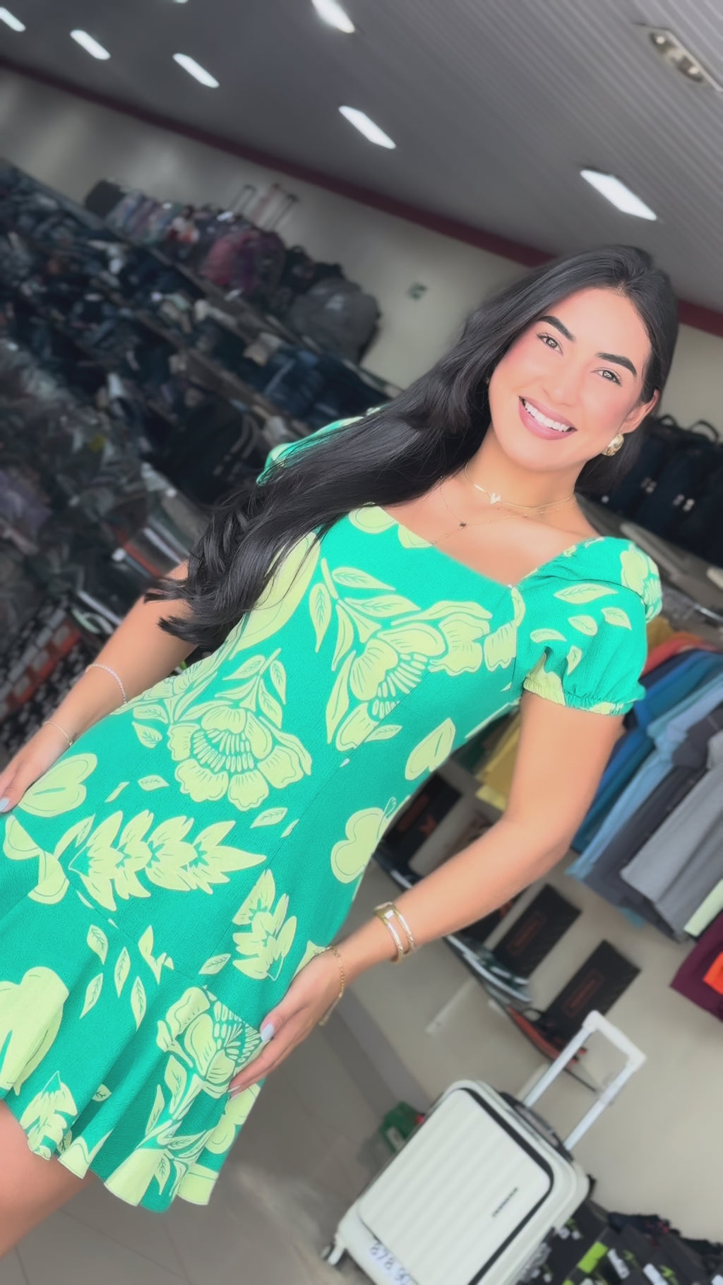 Vestido estampado verde flores TAM: P