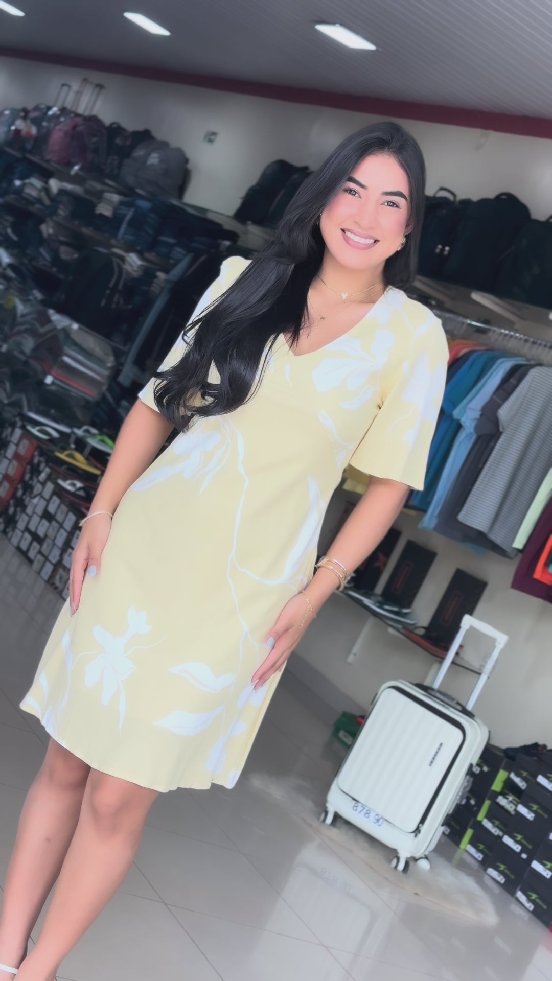 Vestido estampado folhas amarelo TAM: M