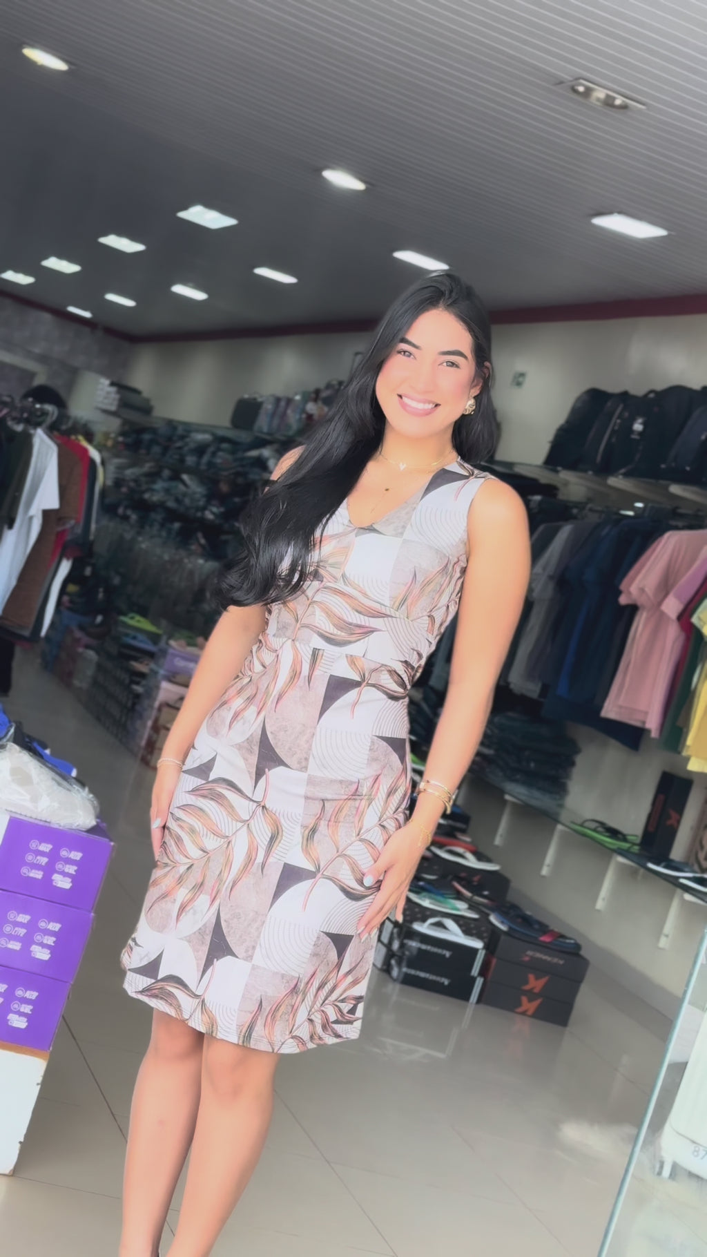 Vestido estampado folhas TAM: M